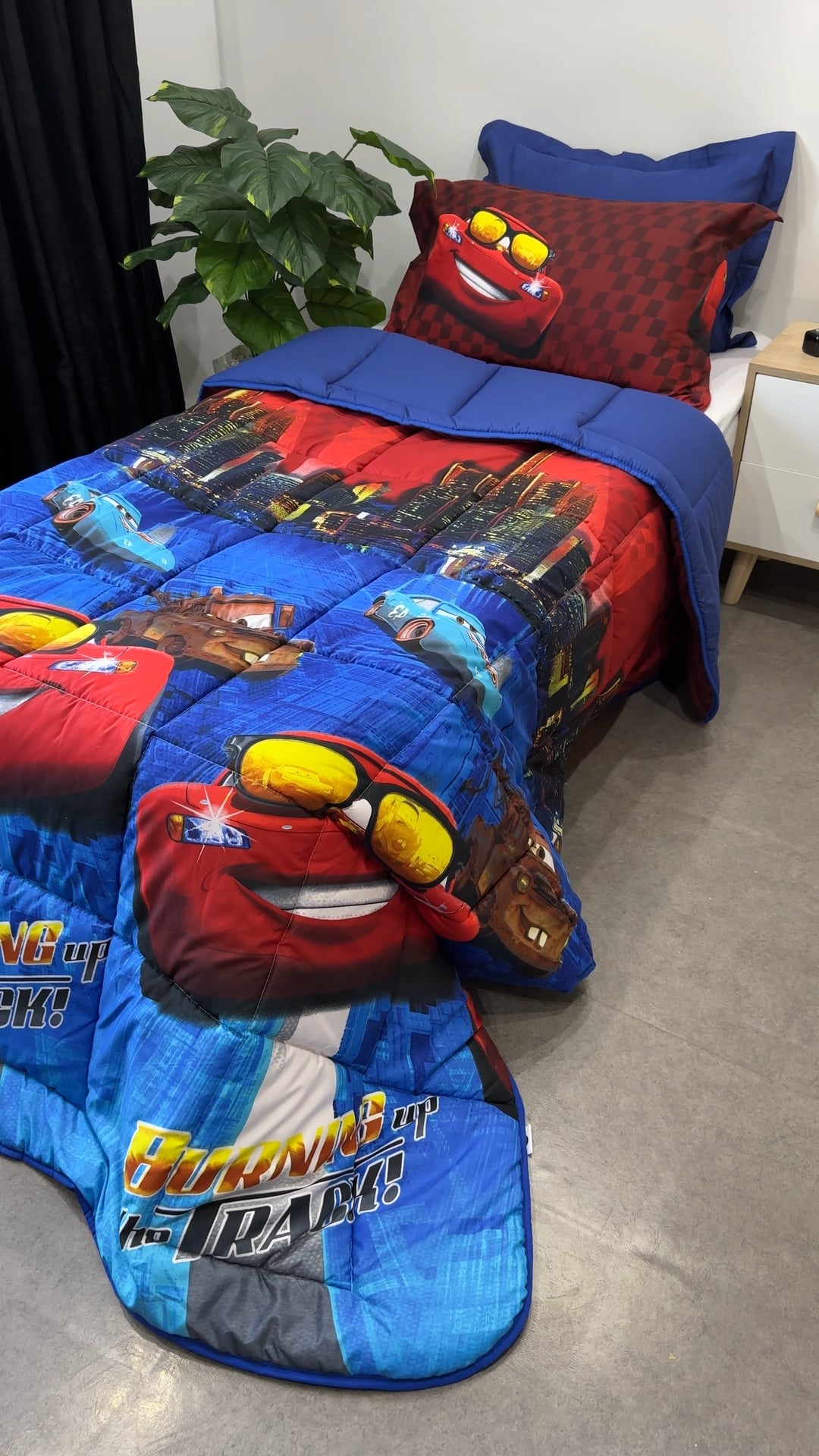 Couette 1 Place - Pixar